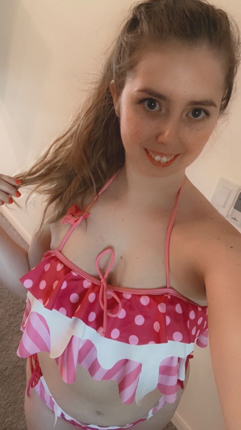 Strawberry Milk Bikini Selfie Set Siennaceecee S Ko Fi Shop Ko