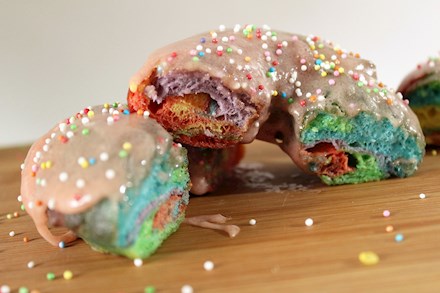 RAINBOW DOUGHNUTS WITH MARSHMALLOW FROSTING 