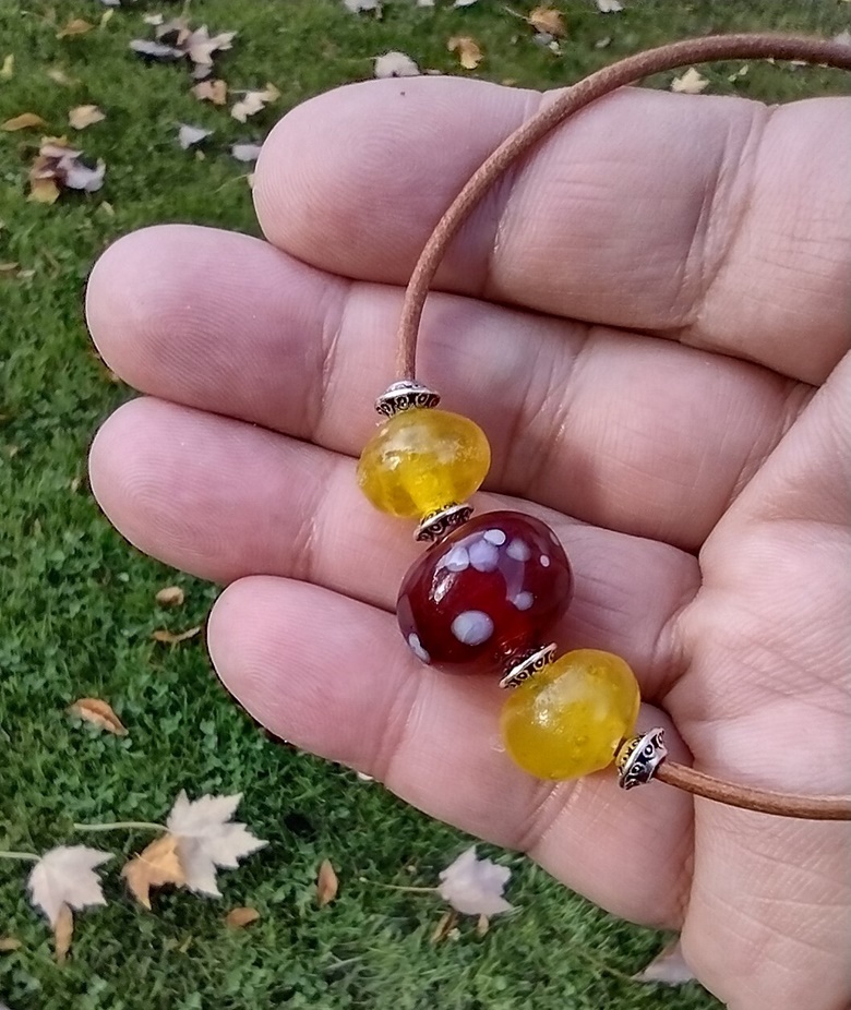 Handmade necklace - Yellow/Red