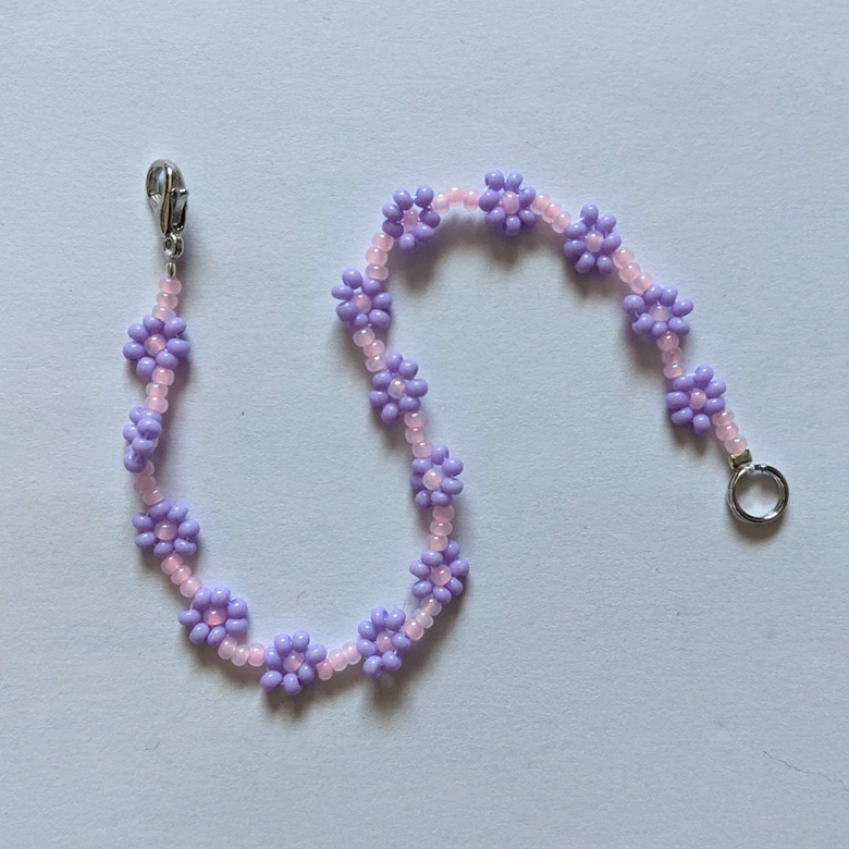 Handmade Beaded Flower Bracelet - Pink & Purple - feonixwitch's Ko-fi Shop  - Ko-fi ❤️ Where creators get support from fans through donations,  memberships, shop sales and more! The original 'Buy Me