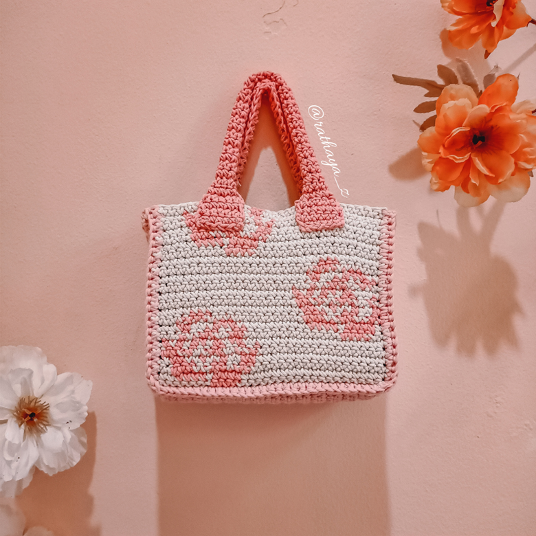 Roz Flower Bag Crochet Pattern - finns crochet's Ko-fi Shop - Ko-fi ️ ...