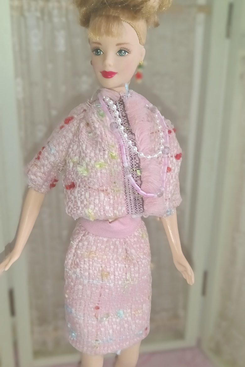 Barbie pink tweed suit -no doll - Small Favors Customs's Ko-fi Shop - Ko-fi Where creators get support from through donations, memberships, shop sales and more! The original 'Buy