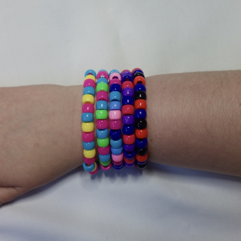 5 Assorted Kandi Bead Bracelets - Alysonlasley's Ko-fi Shop - Ko-fi ❤️  Where creators get support from fans through donations, memberships, shop  sales and more! The original 'Buy Me a Coffee' Page.
