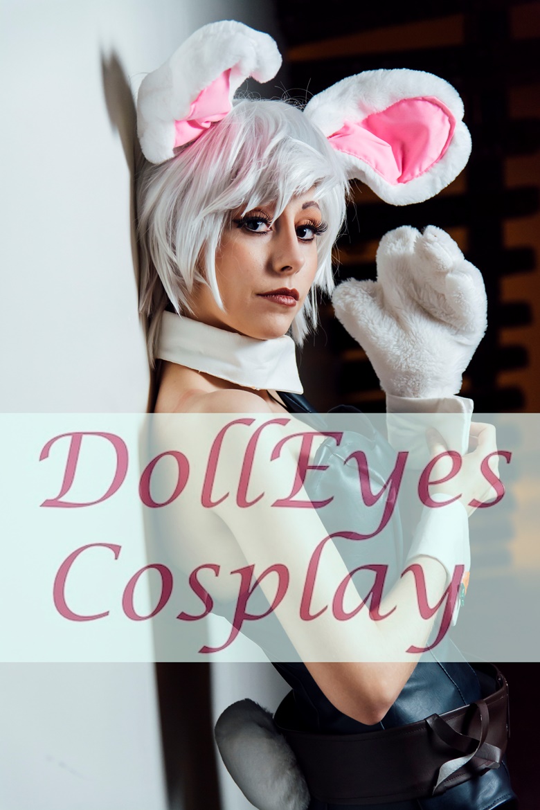 Battle Bunny Riven Cosplay