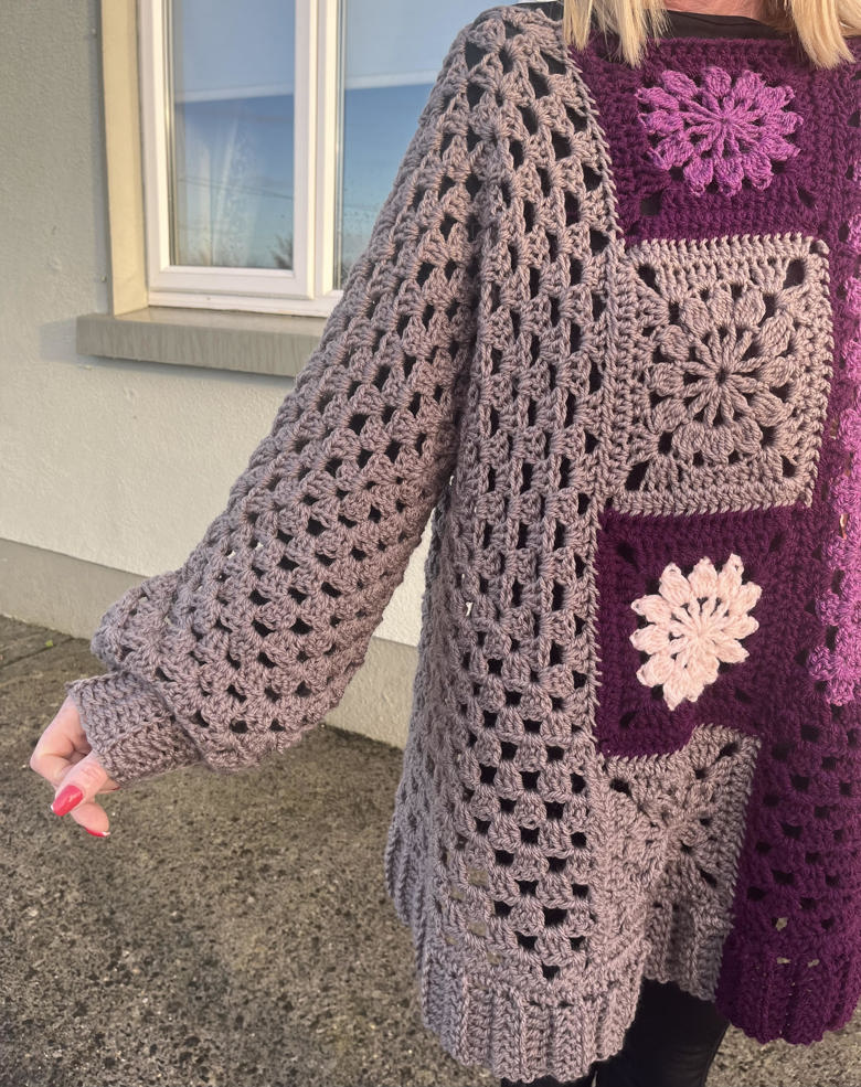 Sunburst Scrap Yarn Bag: Crochet pattern