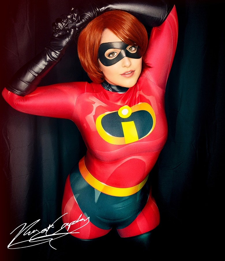 Mrs. Incredible Portrait 2 Digital Print morganitecosplay s Ko fi Shop