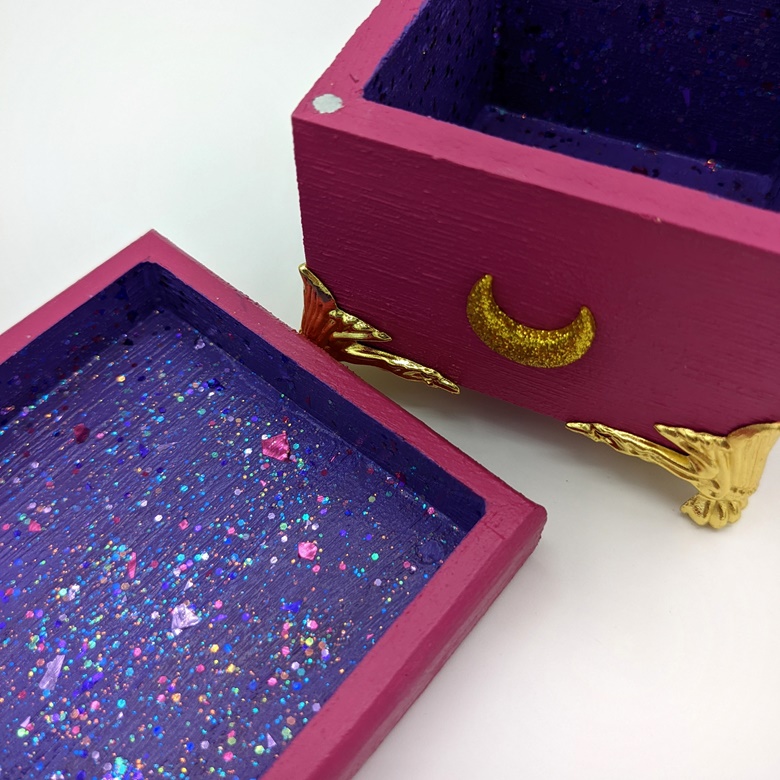 Sailor Moon Dome Tin Lunch Box Purple Vintage