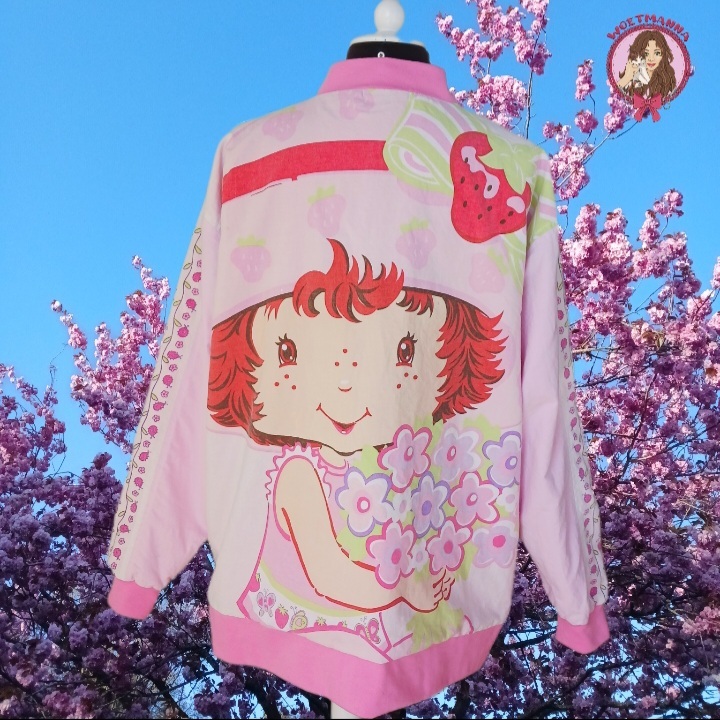 ジャケット・ブルゾン Strawberry Strawberry Shortcake Bomber Jacket ~ Upcycled - WOETMANNA's