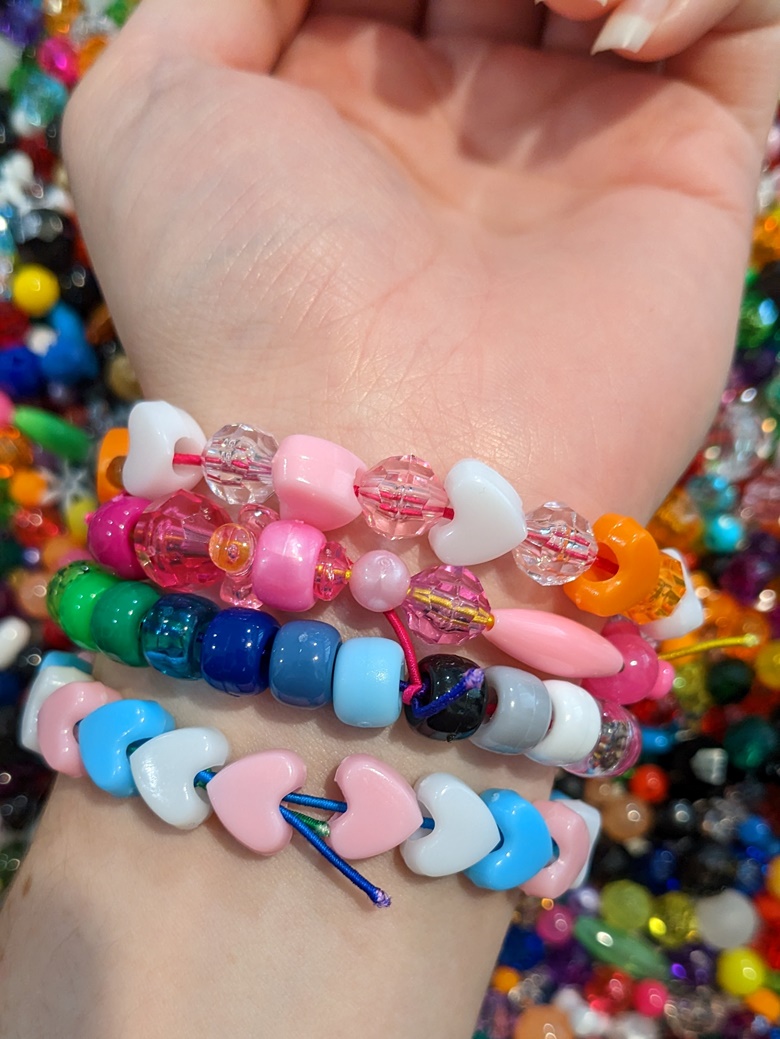 5 Assorted Kandi Bead Bracelets - Alysonlasley's Ko-fi Shop - Ko