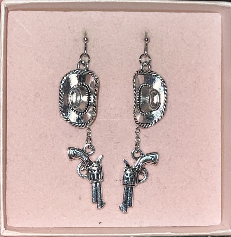 Soul hot sale eater earrings