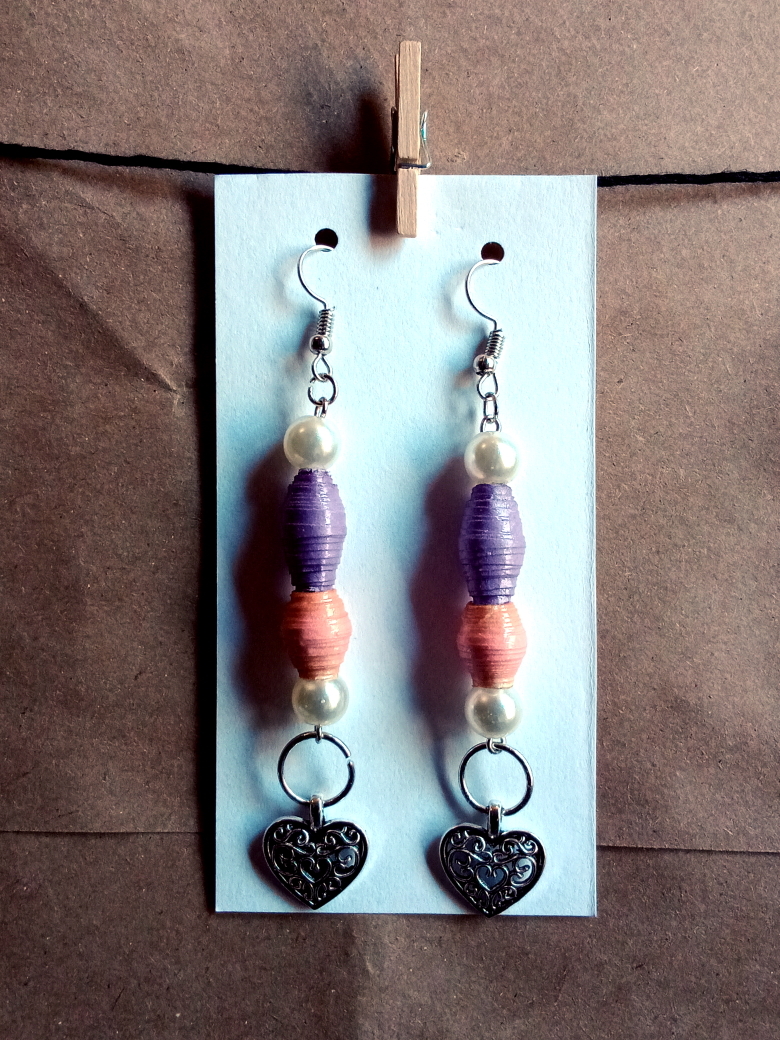 Make Anthropologie-Inspired Rolled Paper Bead Earrings » Dollar Store Crafts