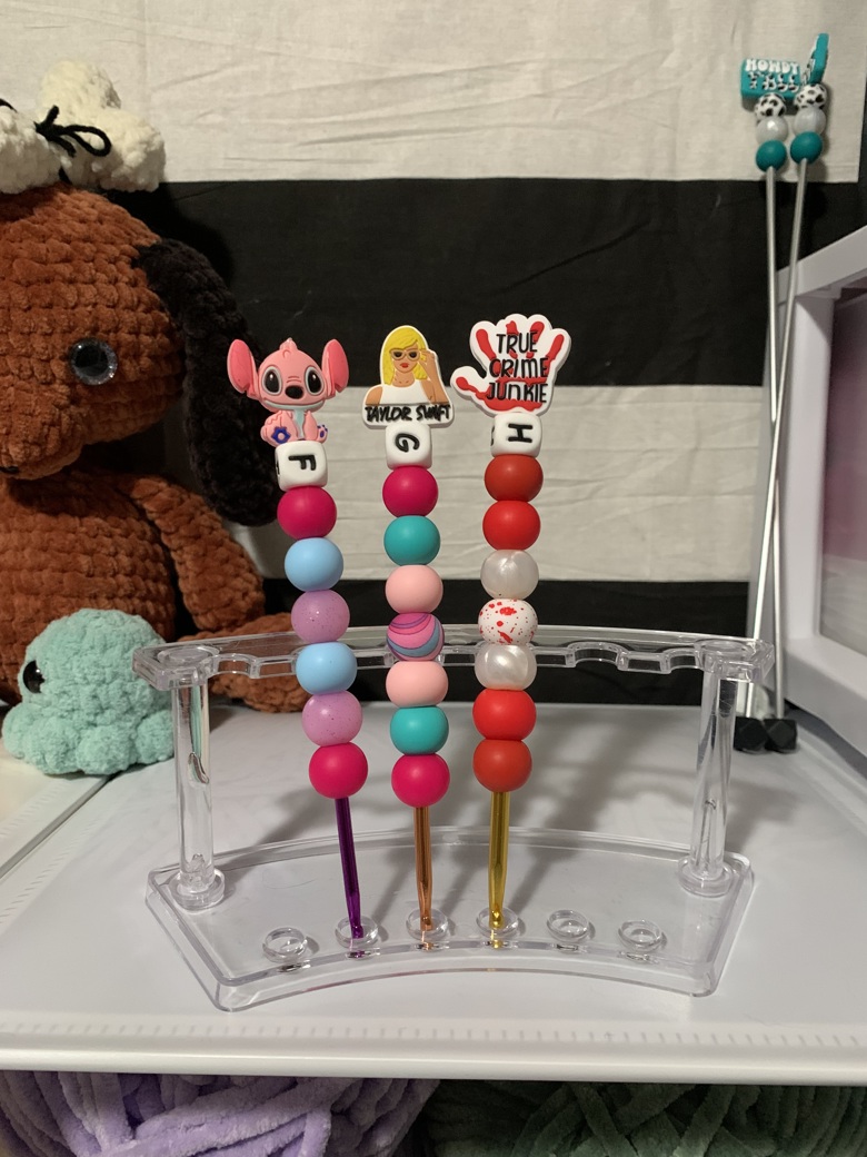 Skull Crochet Hooks - Made to Order - mystikdesigns's Ko-fi Shop - Ko-fi ❤️  Where creators get support from fans through donations, memberships, shop  sales and more! The original 'Buy Me a