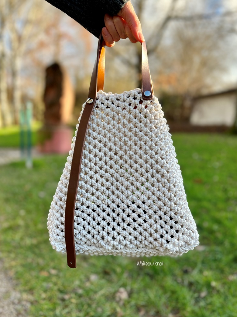 Diamond Macramé Bag with Wooden Ring Handle - Otcho Handmade