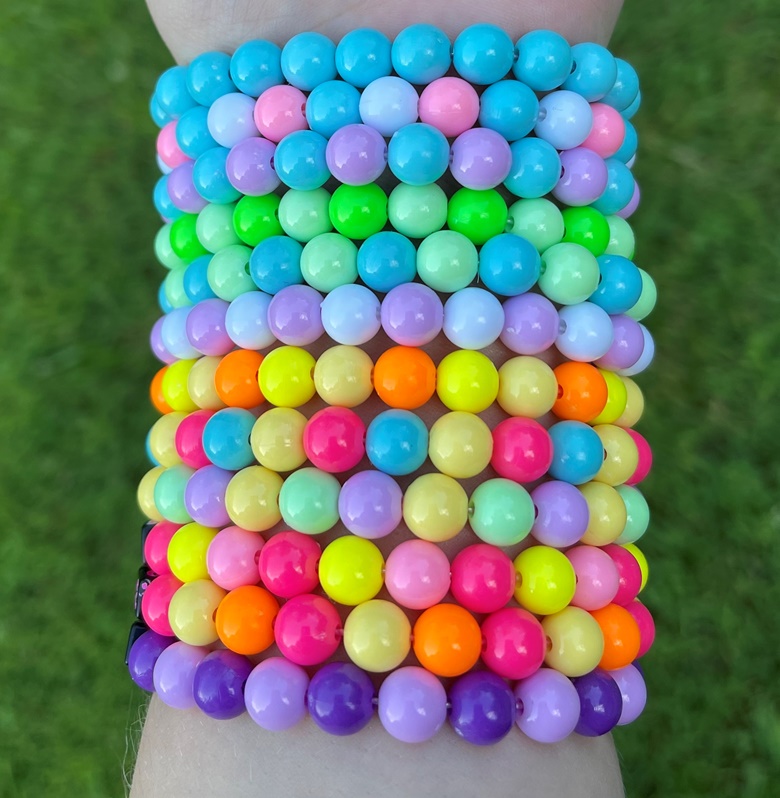 5 Assorted Kandi Bead Bracelets - Alysonlasley's Ko-fi Shop - Ko-fi ❤️  Where creators get support from fans through donations, memberships, shop  sales and more! The original 'Buy Me a Coffee' Page.