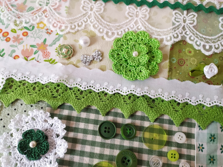 slow-stitch-kit-ispiration-green-and-white-color-junk-journal-kit