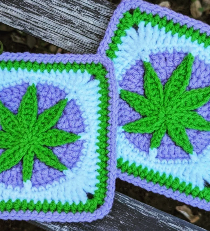 Crochet Eye Granny Square, a free crochet pattern - Morine's Shop