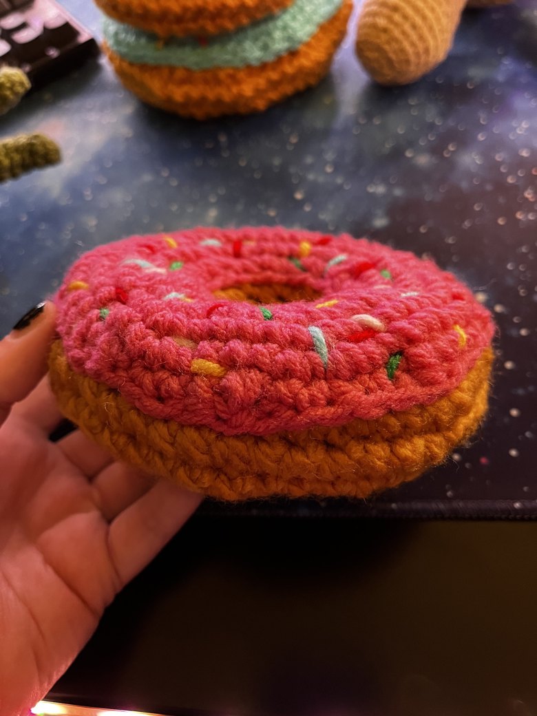 Pink donut amigurumi - Muffnbuttn's Ko-fi Shop - Ko-fi ️ Where creators ...