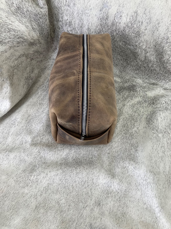 Cast iron pan handle cover - Standing TW Leather 's Ko-fi Shop