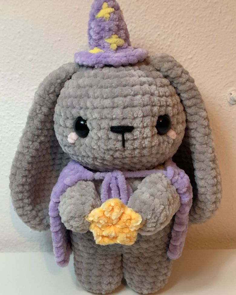 Artist bunny crochet plushie - cuteelittlecreations's Ko-fi Shop