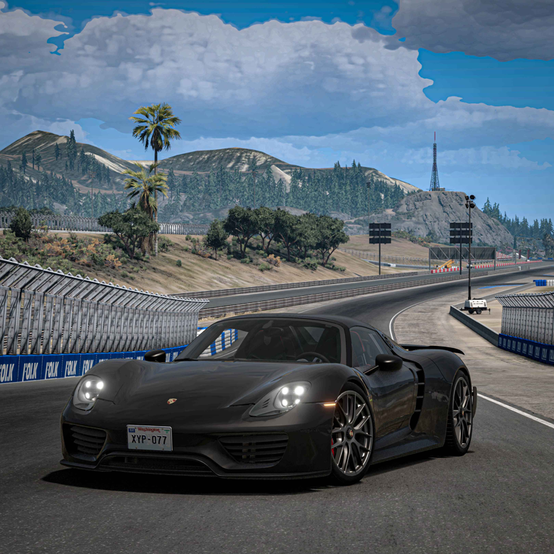 こーぴーページ 2013_Porsche_918Spyder-16-1024.jpg