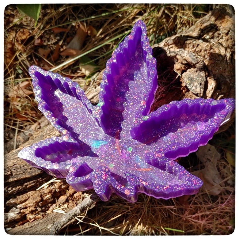 Purple Confetti Pot Leaf Trinket Tray - Aelha26's Ko-fi Shop - Ko-fi ️ ...