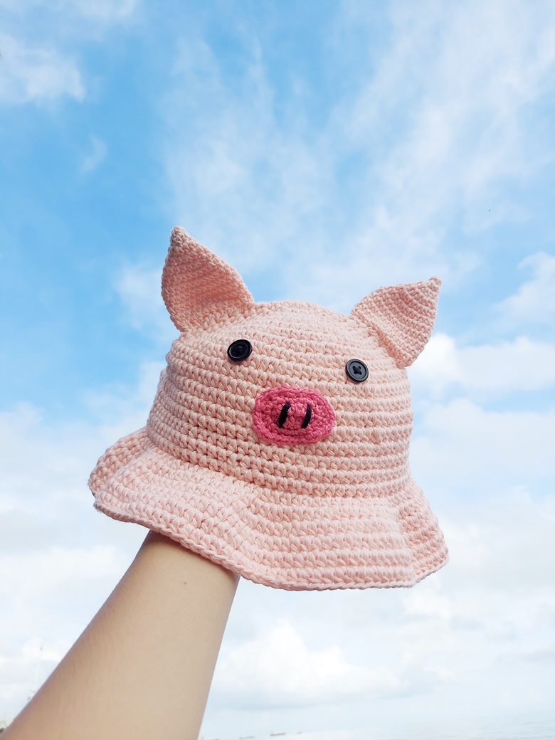 PIG BUCKET HAT - Crochet Pattern - Moondragon.ph's Ko-fi Shop