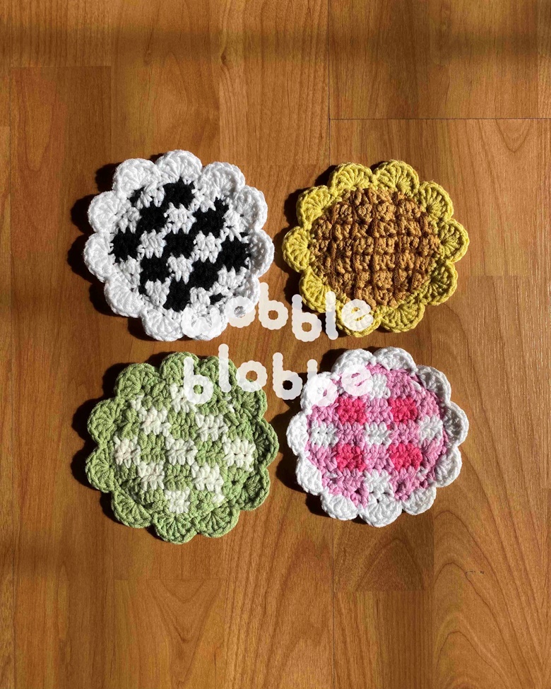 December pattern checkered coaster Ko fi Where creators