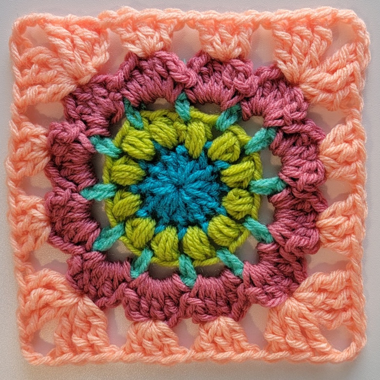 Free Pattern: Soft Meadows Granny Square - Crochet Me Lovely's Ko-fi