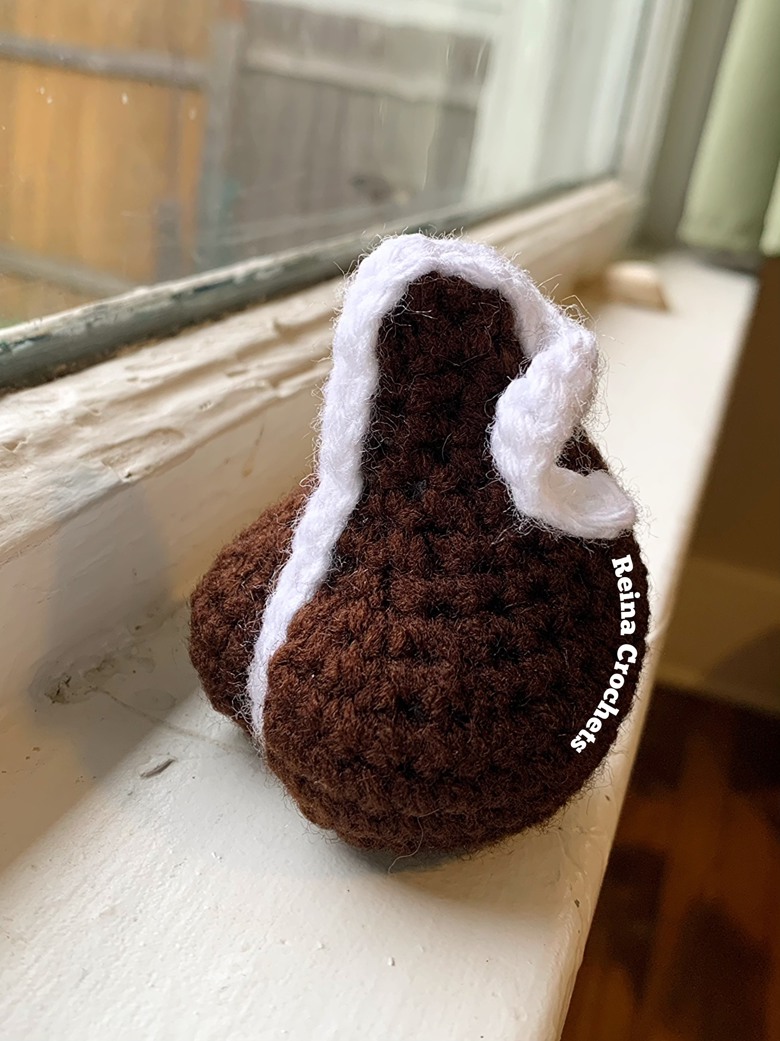 Cheeky Hershey Kiss Crochet Pattern Reina Crochets's Kofi Shop Ko