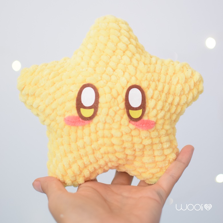 Crochet Apple - Free Mini Amigurumi Pattern - Stella's Yarn Universe