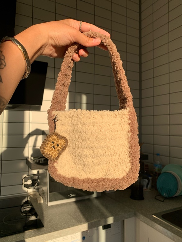 Crochet Louis Vuitton inspired Bag Strap Pattern - Lovely Loops by  Christine's Ko-fi Shop - Ko-fi ❤️ Where creators get support from fans  through donations, memberships, shop sales and more! The original 'Buy Me a  Coffee' Page.