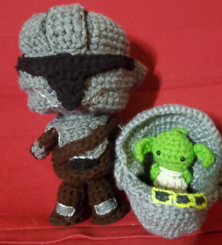 Crochet Mandalorian and Din Grogu with Spacepod Le Petit