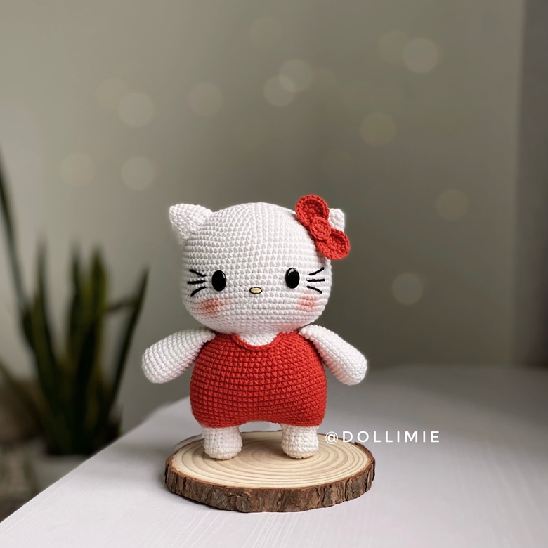 Hello Kitty crochet pattern - Dollimie's Ko-fi Shop - Ko-fi ❤️ Where  creators get support from fans through donations, memberships, shop sales  and more! The original 'Buy Me a Coffee' Page.