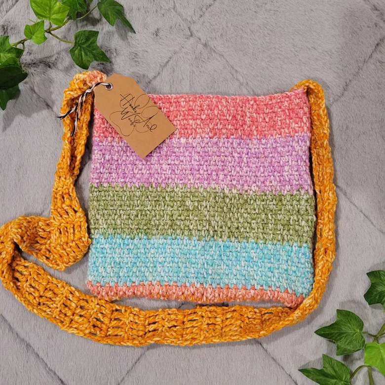 Crochet bags discount with acrylic yarn