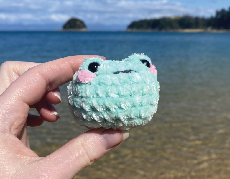 Cute Stress Ball Frog, Crochet With Me