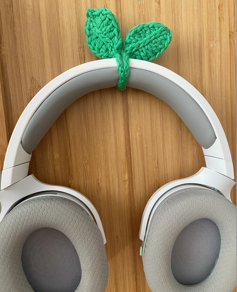  Crochet Sprout Leaf Accessory - Handmade Bookmark Cable Cord  Organizer Headphone Handcrafted Cute Gadget Birthday Present Reader Gift  Cosplay DIY (White Bunny Ears) : Handmade Products