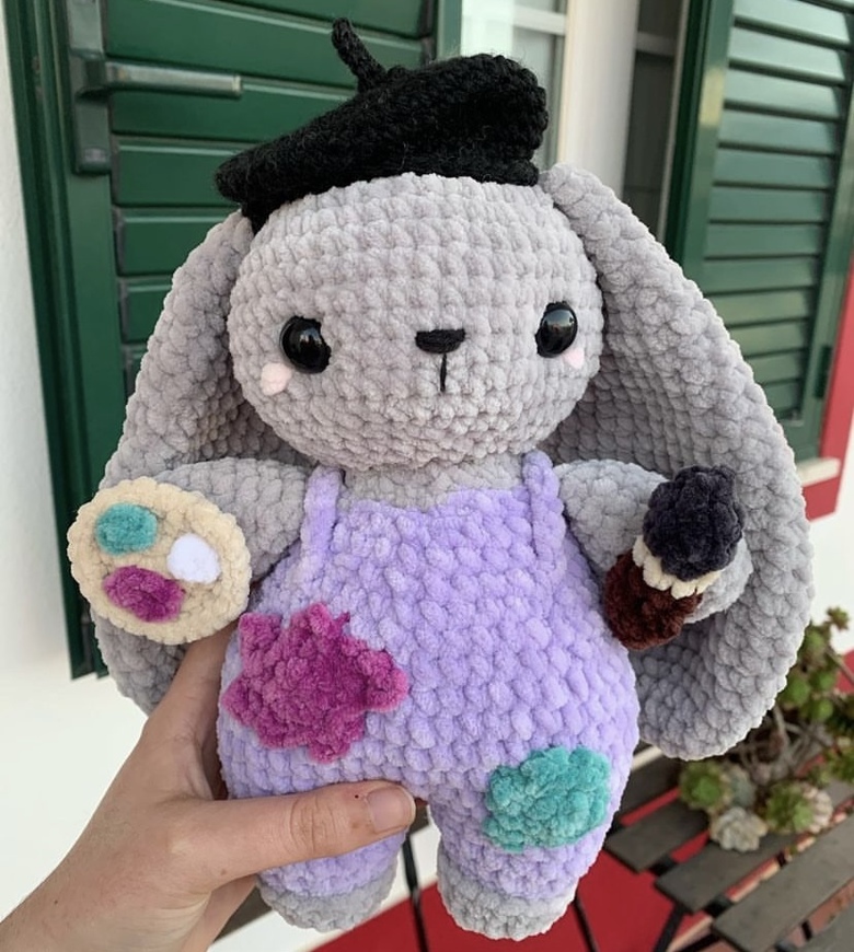 Artist bunny crochet plushie - cuteelittlecreations's Ko-fi Shop