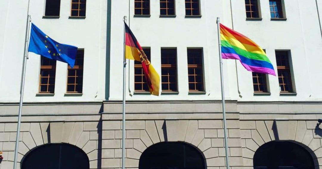 Regenbogenfahnen vor Bundesministerien - Ko-fi ️ Where creators get ...