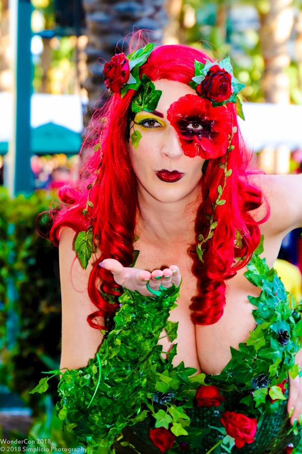 Poison Ivy Cosplay 