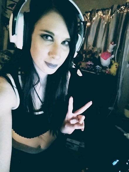 Still Alive and Starting to Stream Again! <3 