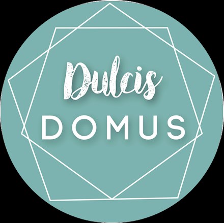 Dulcis Domus book club logo