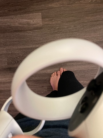 VR toes