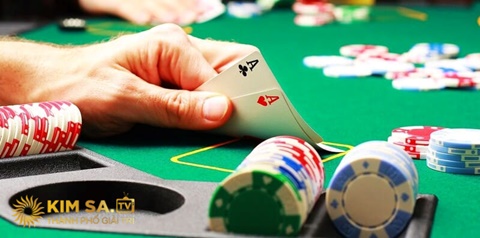 Chơi poker KimsaTV như thế nào? Luật chơi poker