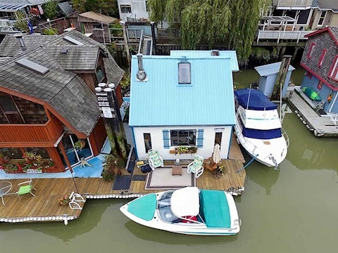house boat village