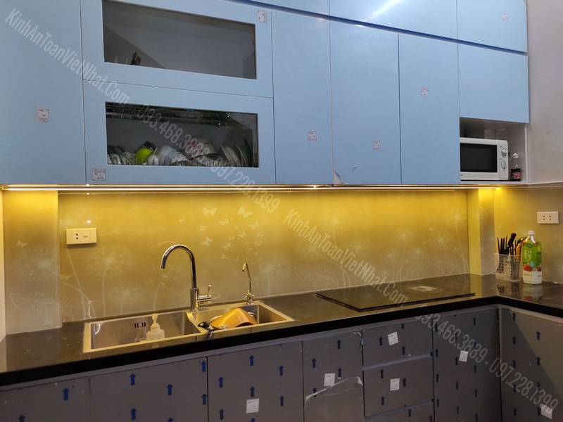 Kính Ốp Bếp 3D tại Cự Khối – Long Biên