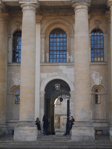 Broad Street entrance to the Bodleian library quad