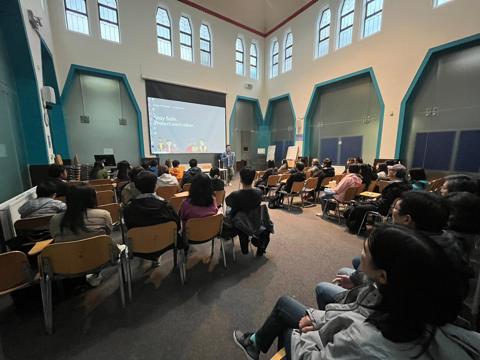 Cantonese Immigrants Orientation Talk