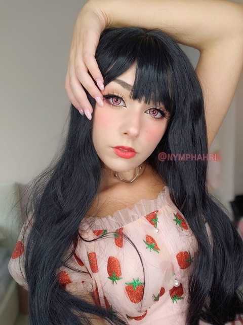 Strawberry 🍓 girl selfie pack! 