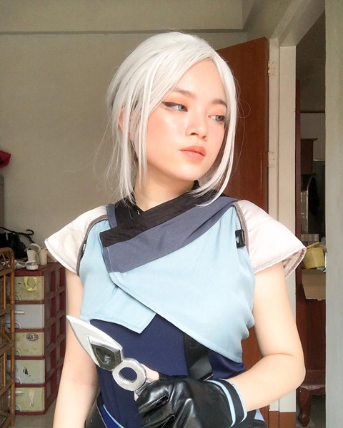 Jett from Valorant Cosplay by Faye - Faye's Ko-fi Shop - Ko-fi ️ Where ...