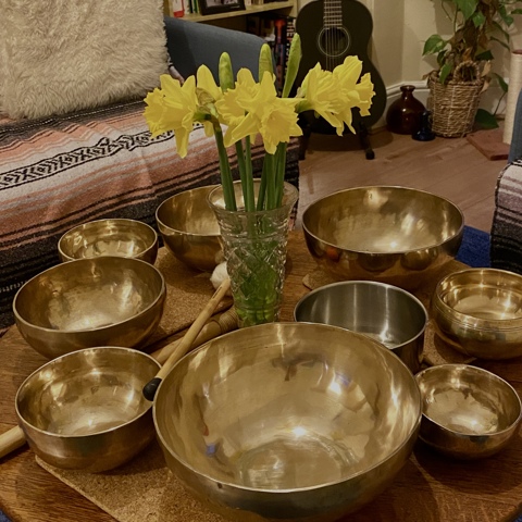 Sound bowl meditation